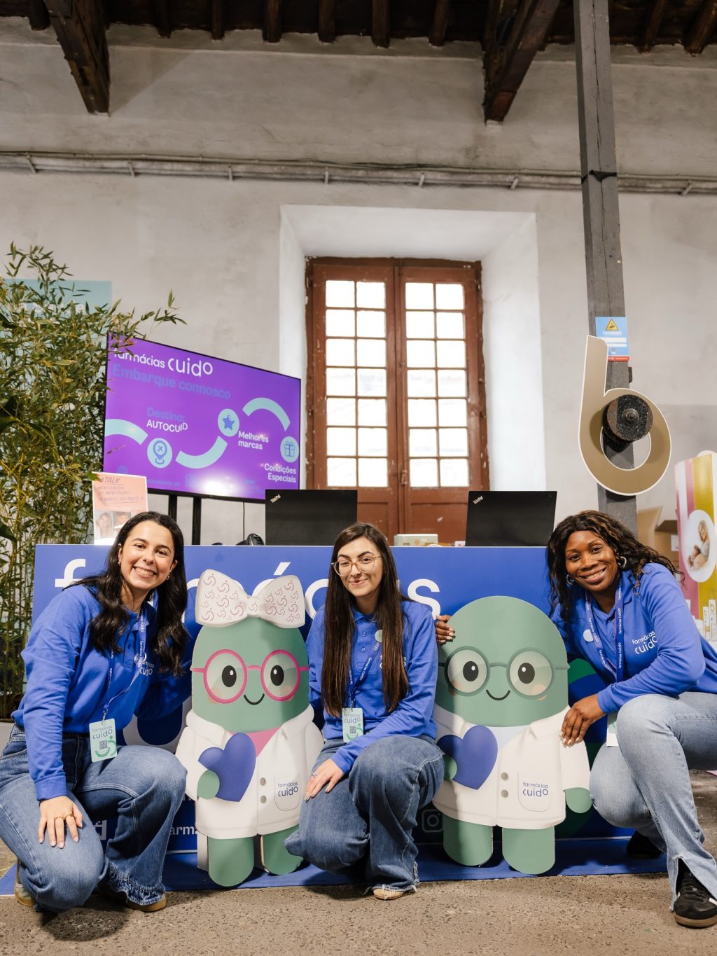 Instagram post from farmacias_cuido. This post is in position 2.